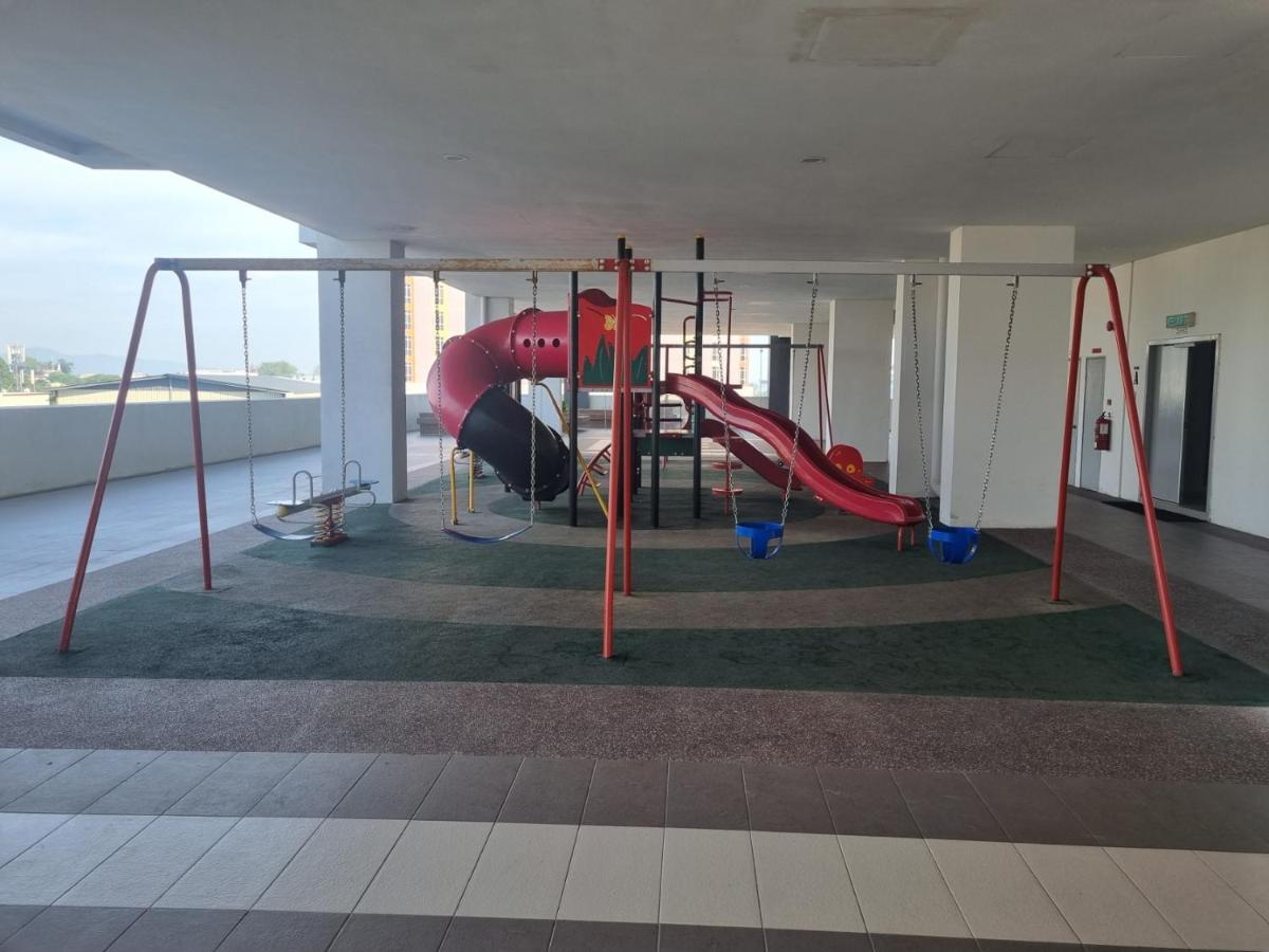 Seaside Haven Homestay Seaview Unit With Pool Opposite Ktcc & Mayang Mall - Pangsapuri Ladang Tanjung Kuala Terengganu Buitenkant foto